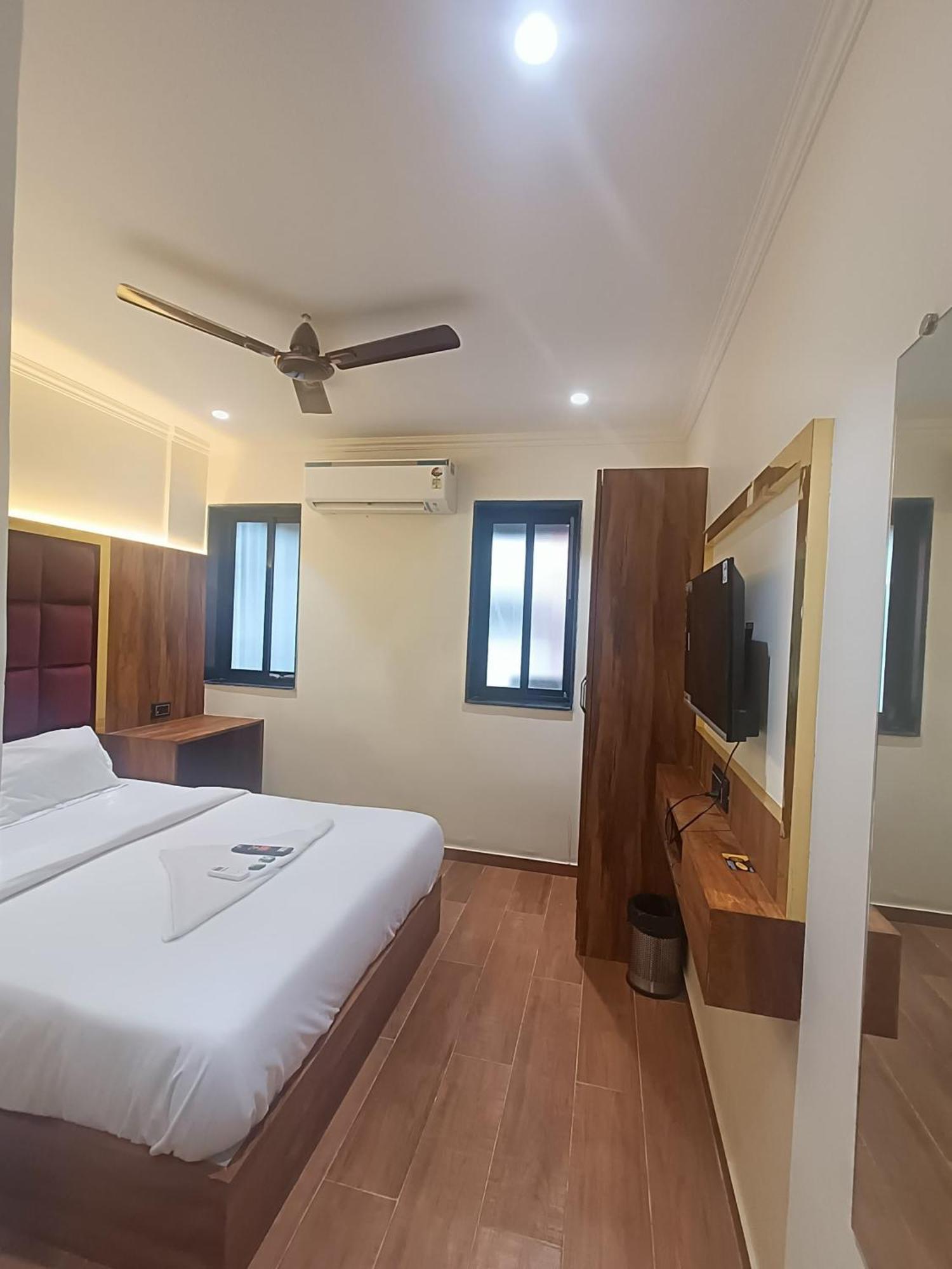 Hotel Sai Palace- Near Tata Memorial Hospital Mumbai Exterior photo